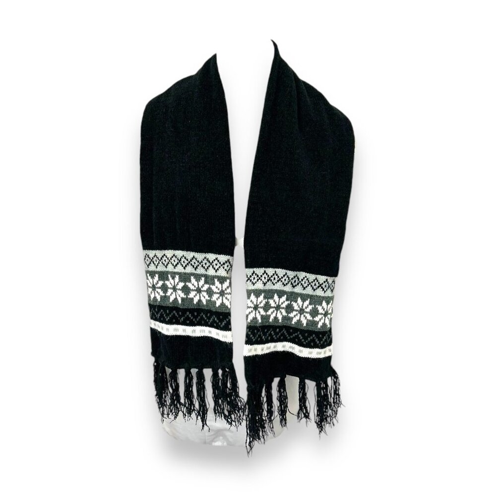Black & White Berkshire Fashions Ladies Acrylic/Nylon Snowflake Fringe Scarf